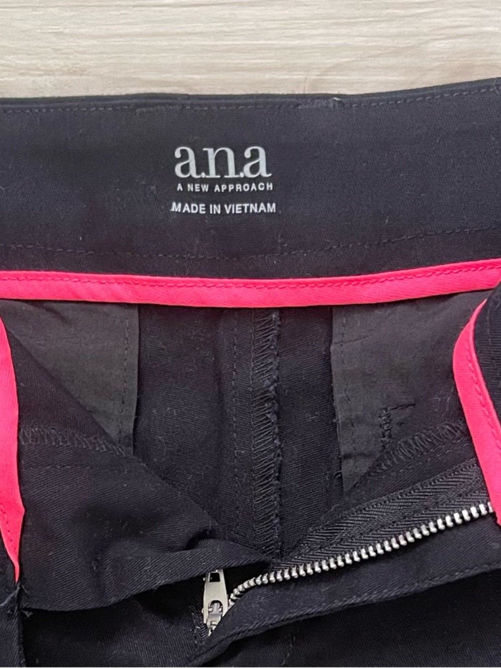 a.n.a Black Tailored Bermuda Shorts - Picture 4 of 4